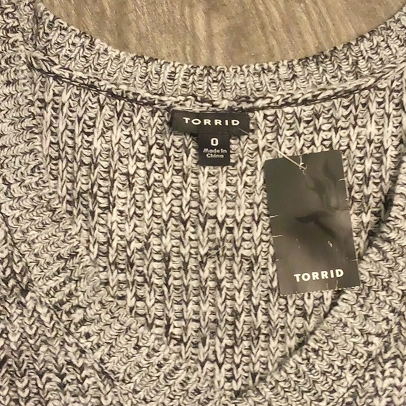 Torrid sweater - Picture 3 of 4